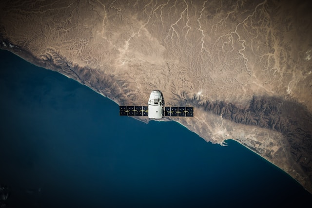 u332-spacex-VBNb52J8Trk-unsplash