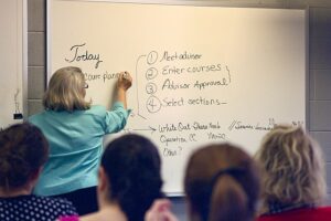 u333-A_college_professor_teaching_in_a_university_classroom_full_of_students_in_Tennessee_United_States_09
