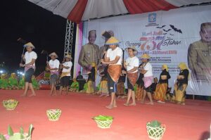 u334-Sendratari_Prosesi_Mappadendang
