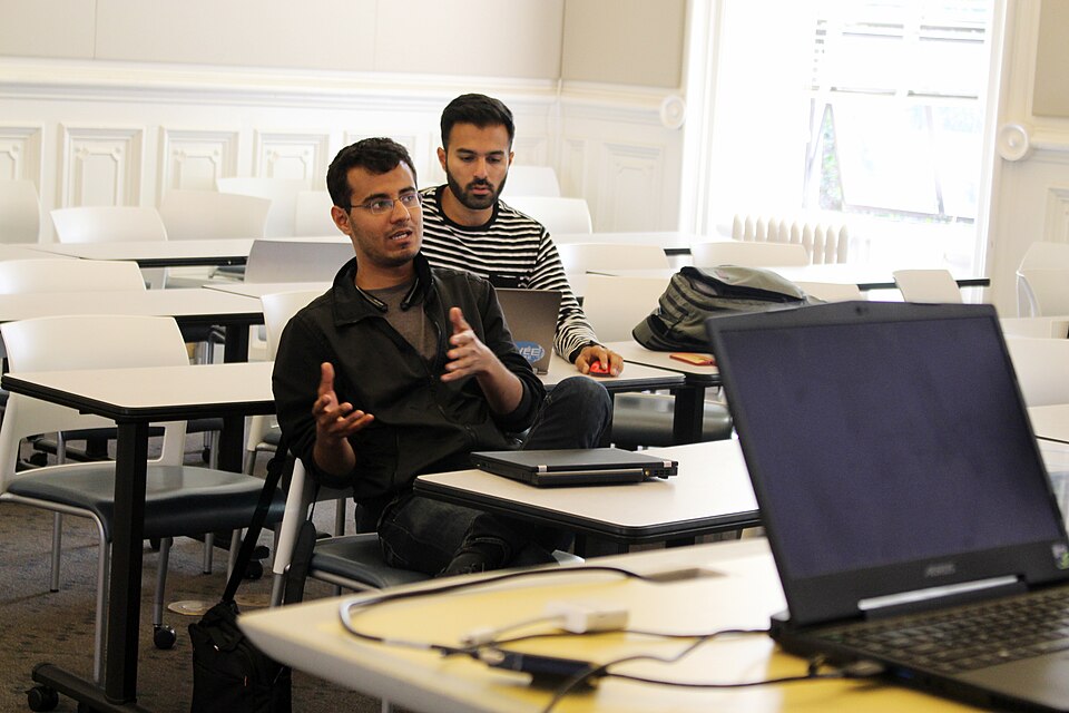 u336-Students_at_UC_Berkeley_Cyberlaw_course