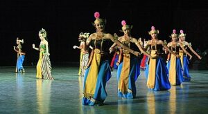 u337-Javanese_Dance_Ramayana_Shinta_2