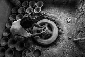 u338-640px-Play_with_a_wheel