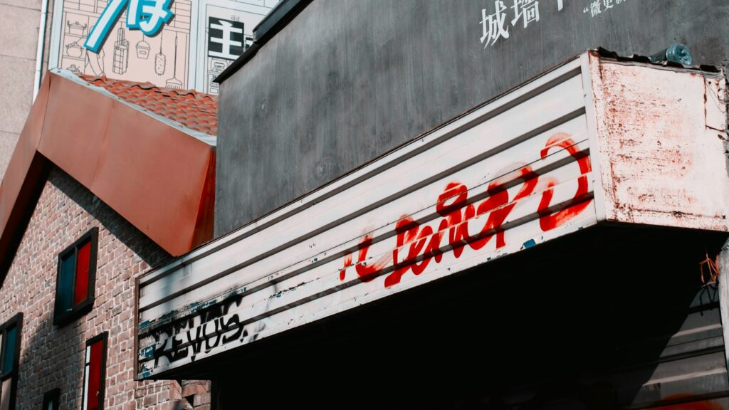 u345-noah-zhao-_yOwUqX3odk-unsplash-1