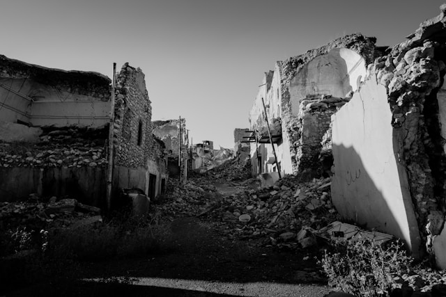u347-levi-meir-clancy-LheHIV3XpGM-unsplash
