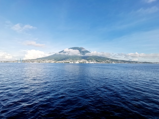 u348-arief-hidayat-oCsU6Ih8nXQ-unsplash